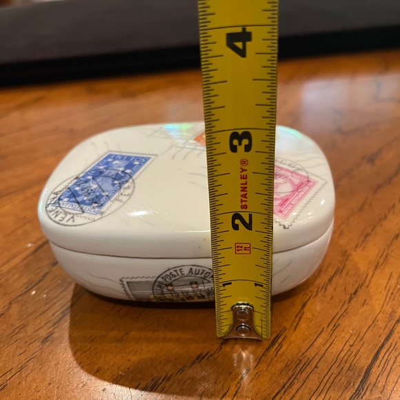 Vintage Limoges Porcelain Stamp/ travel Design Trinket box. So pretty! - Picture 8 of 9